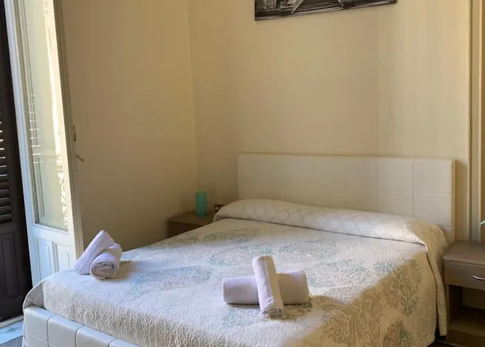 Værelse med en kingsize-seng